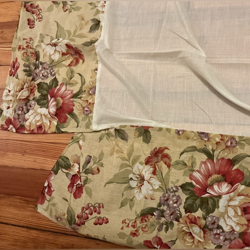NWOT Waverly Queen Bedskirt - Picture 9 of 15